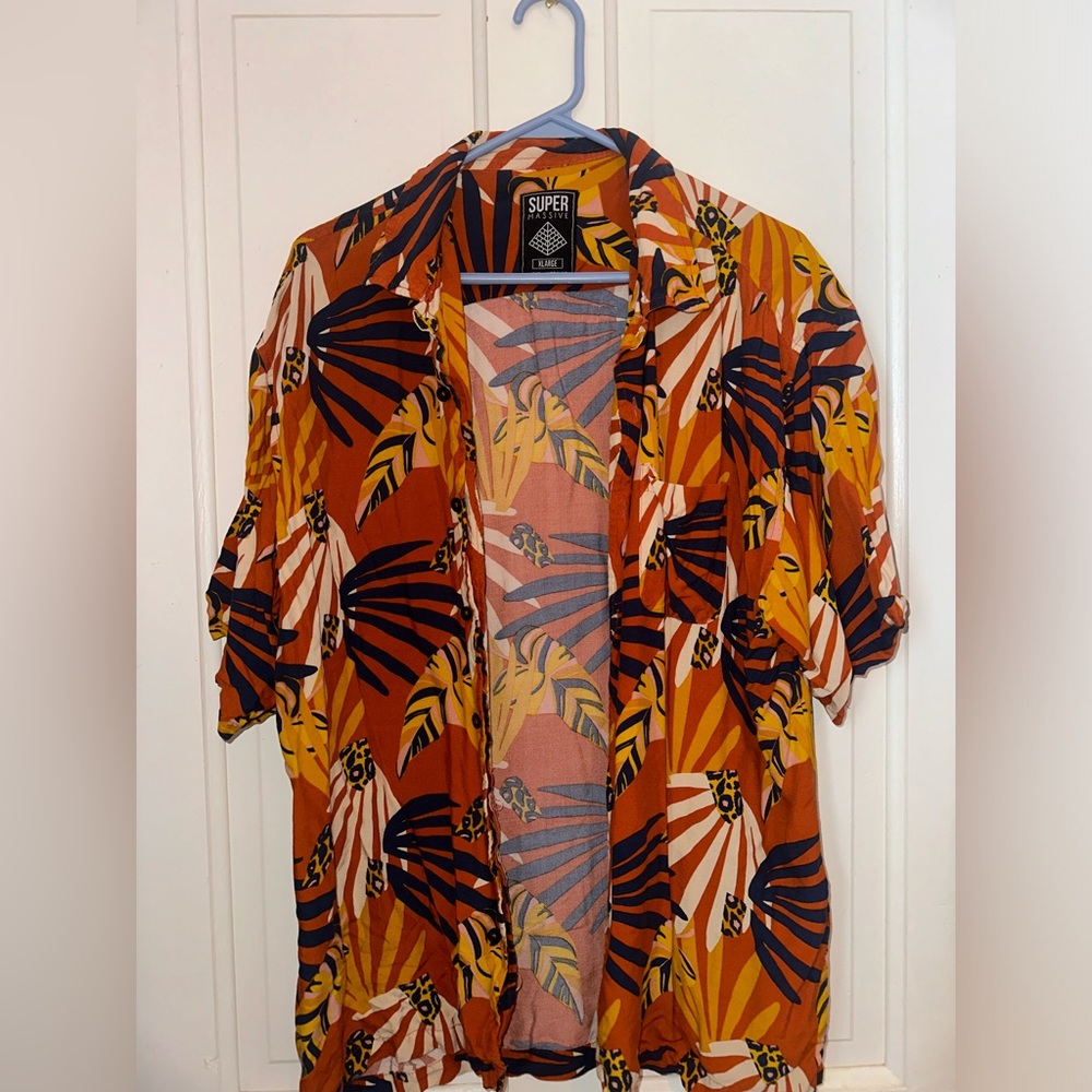 Button up shirt, like new only worn maybe 3 times. Super comfortable!